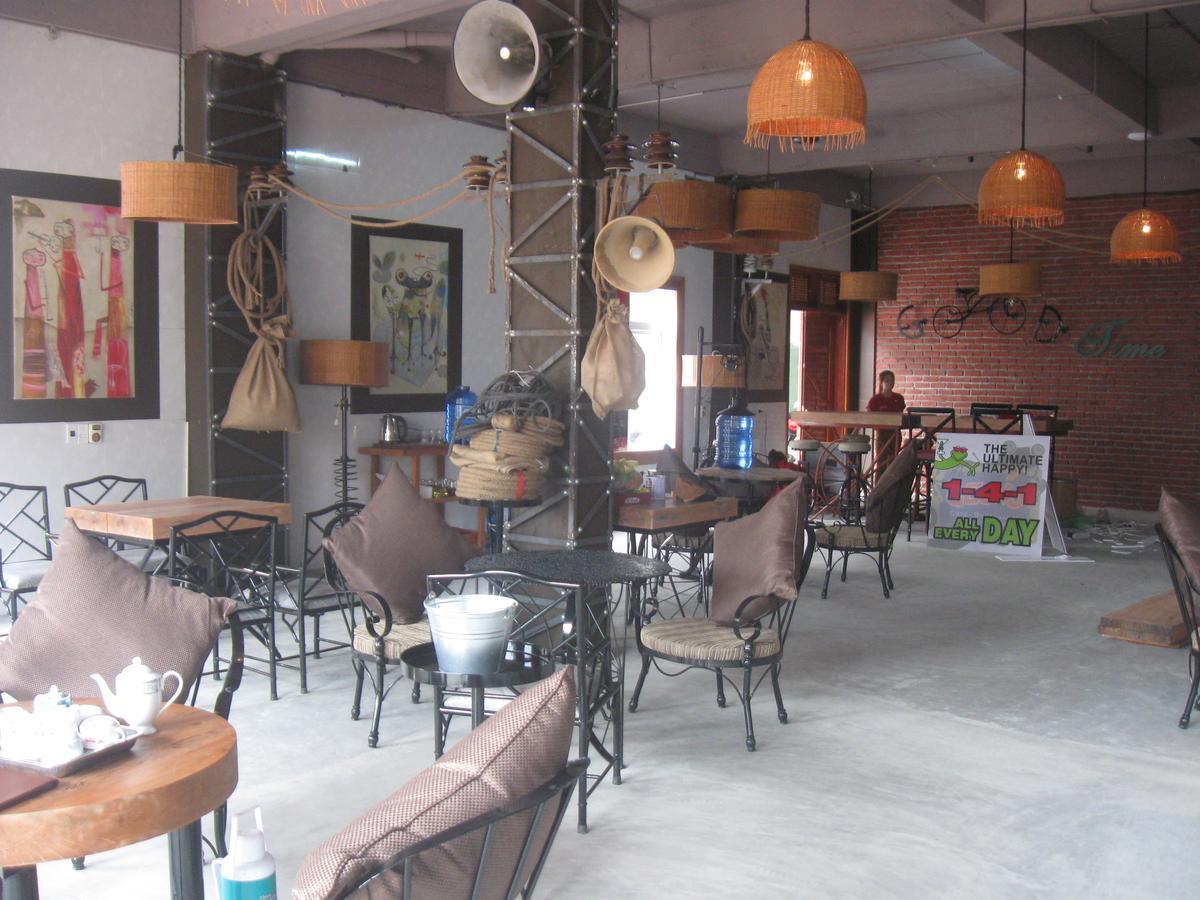 Phong Nha Gecko Hostel Донгхой Экстерьер фото
